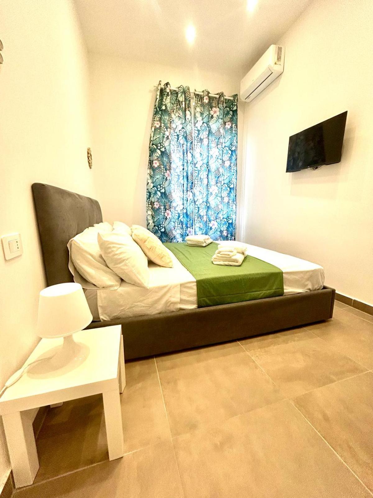 Fly Zone Naples Bed and Breakfast Eksteriør billede